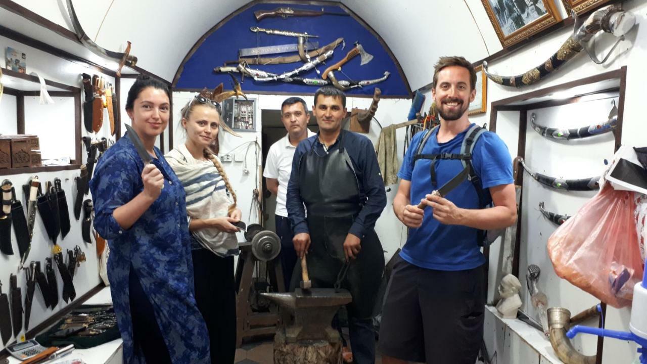 בוקורו Bobo Haydar Guest House מראה חיצוני תמונה