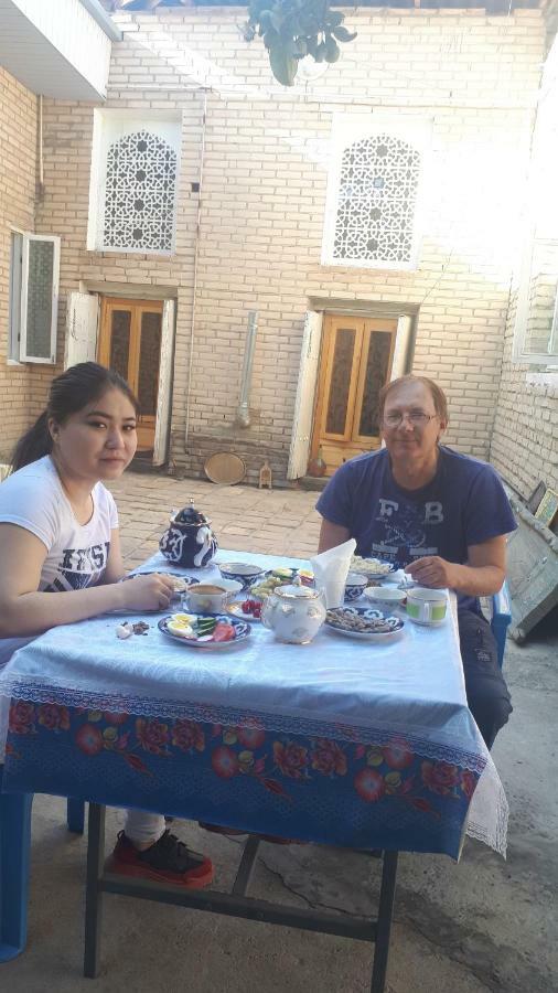 בוקורו Bobo Haydar Guest House מראה חיצוני תמונה