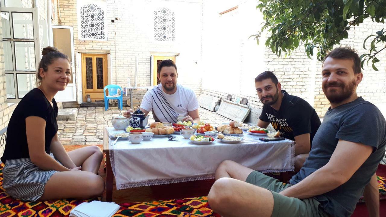 בוקורו Bobo Haydar Guest House מראה חיצוני תמונה